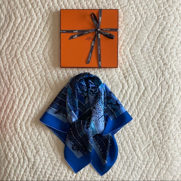 NWT Hermes Jungle Love Rainbow Silk Scarf - Picture 16 of 16